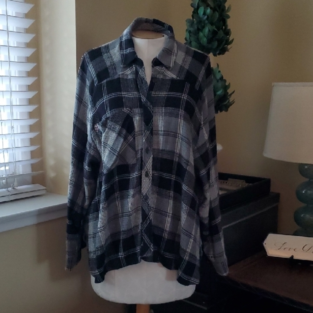 Urban Outfitters BDG Black and White Plaid Button-Up Shirt